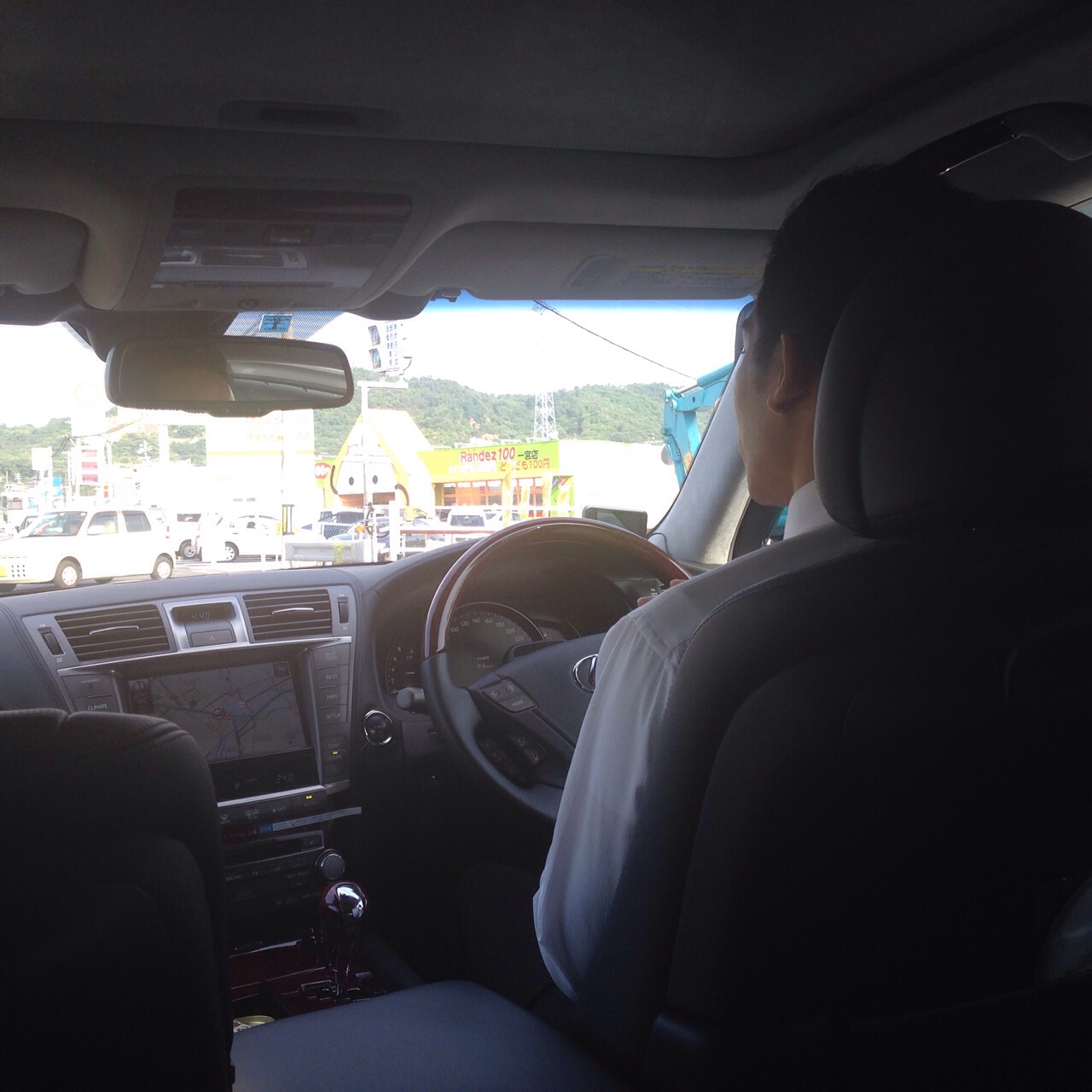 KATSU運転中(後姿)