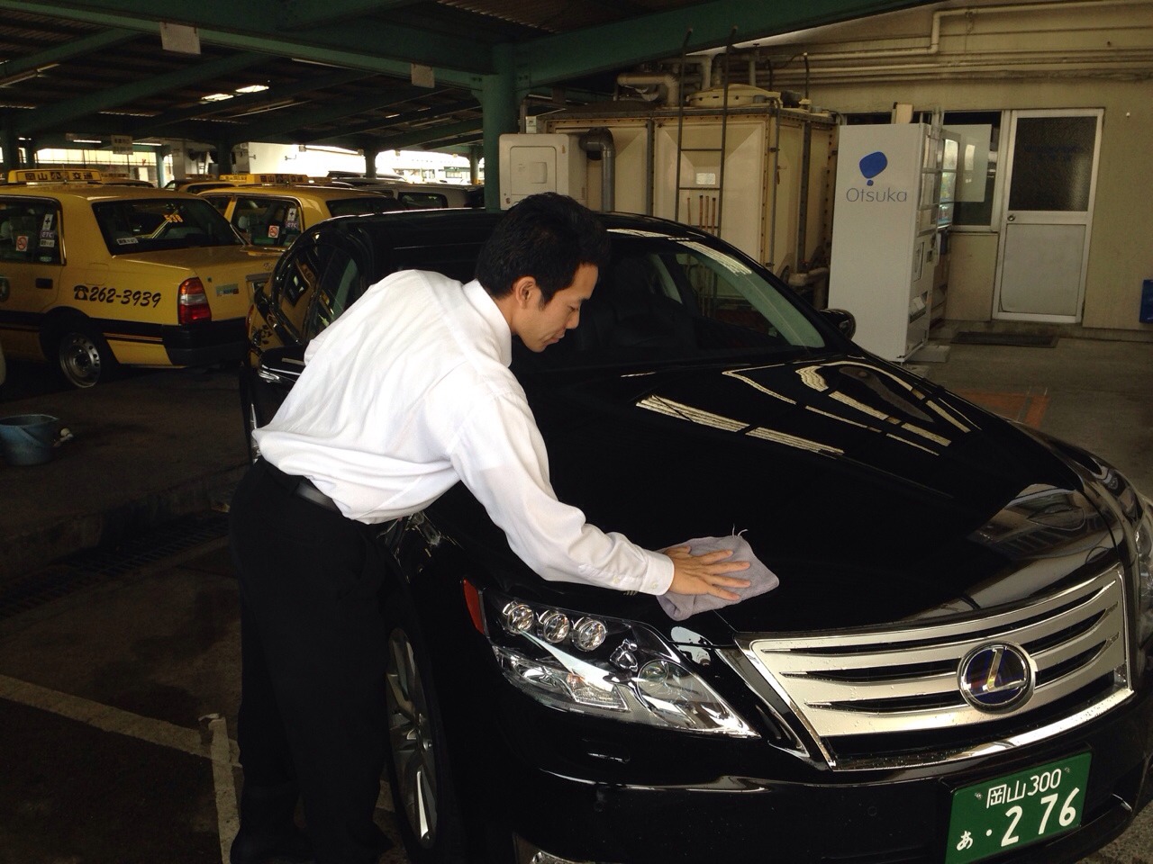 KATSUレクサス洗車1