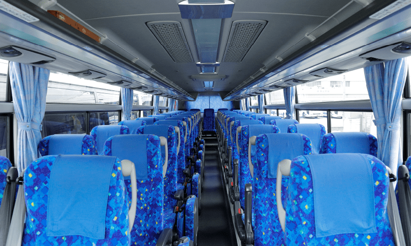 大型バス(ハイデッカー：ワンセトバス)